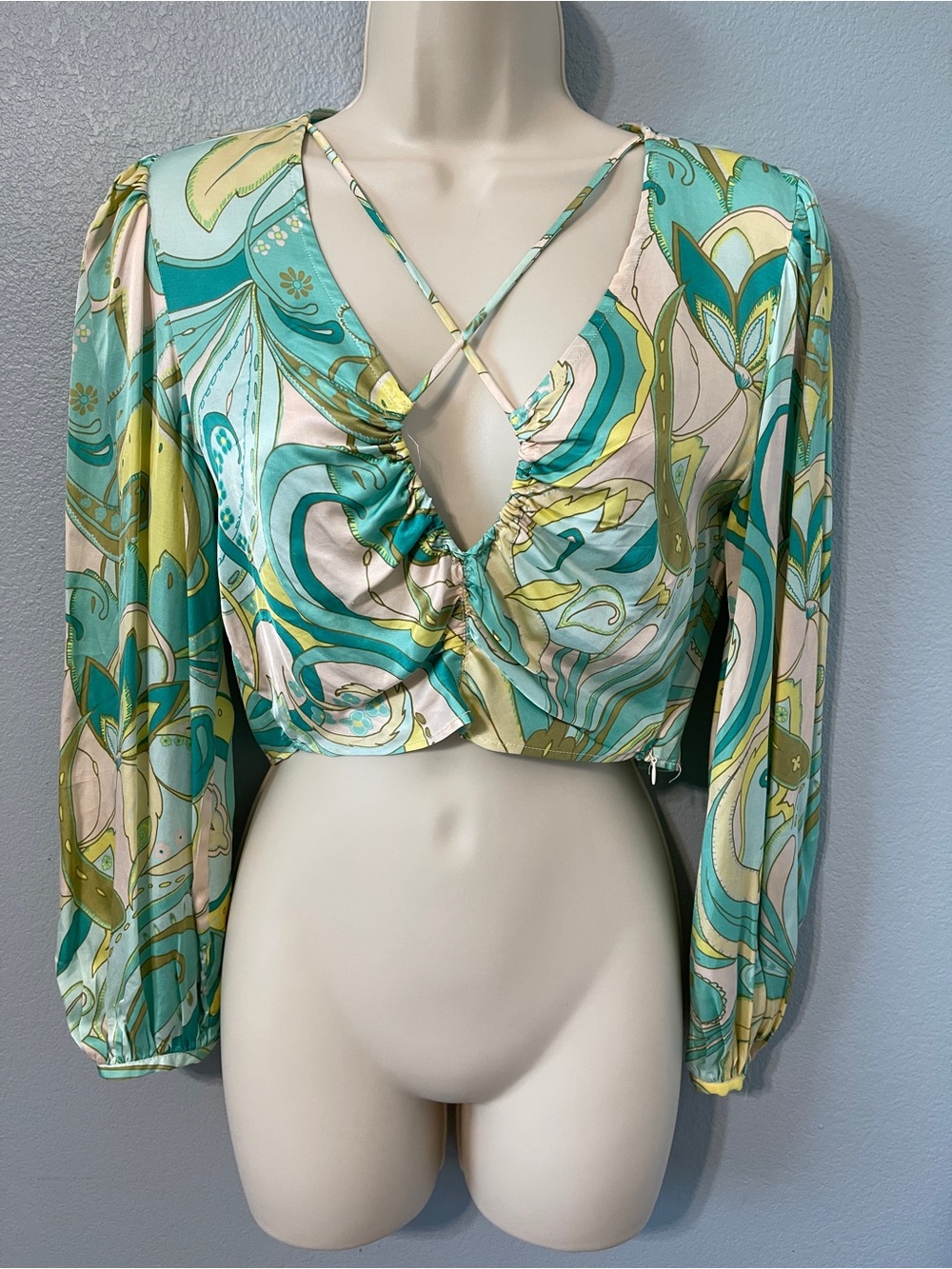 Zara Printed Long Sleeve Crop Top Cutout Criss Cross Ruched Retro Holly Small